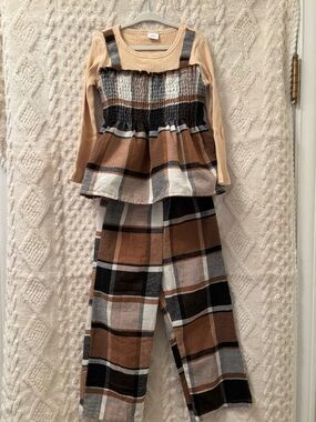 GIRLS Back to School Matching Set in Brown & Cream  Size 5/6